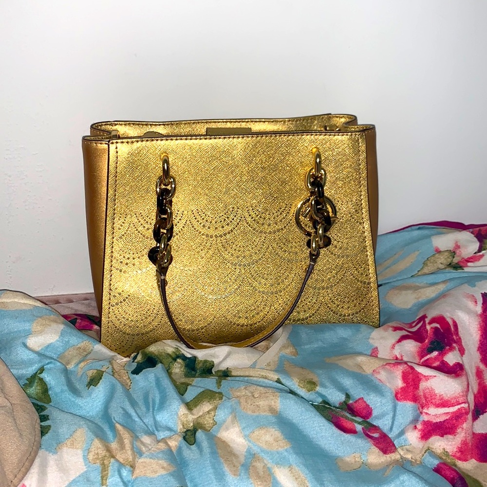 ✨ Gold Brand New Michael Kors Eyelet Pattern Bag